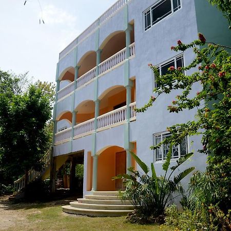 Hotel Jah Freedom à Negril Extérieur photo