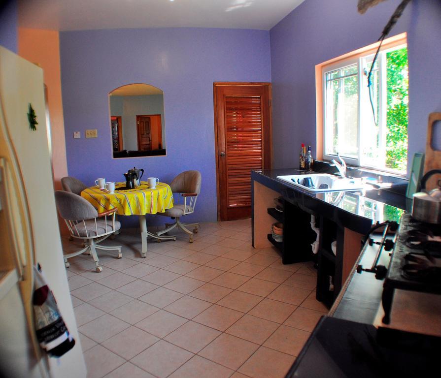 Hotel Jah Freedom à Negril Extérieur photo