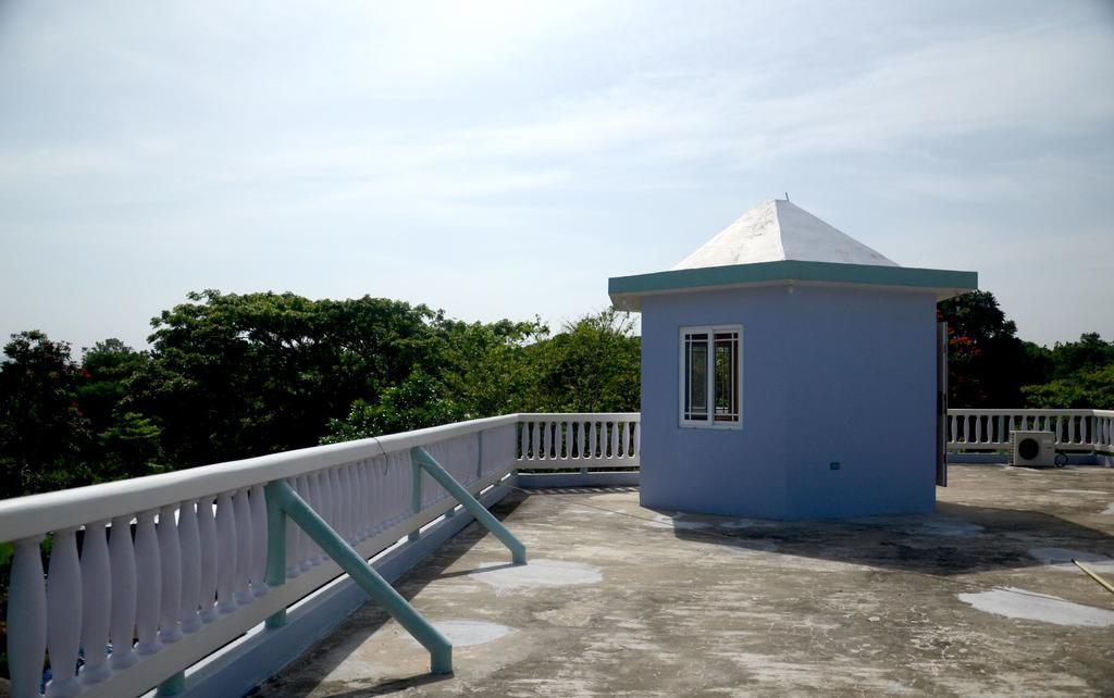 Hotel Jah Freedom à Negril Extérieur photo